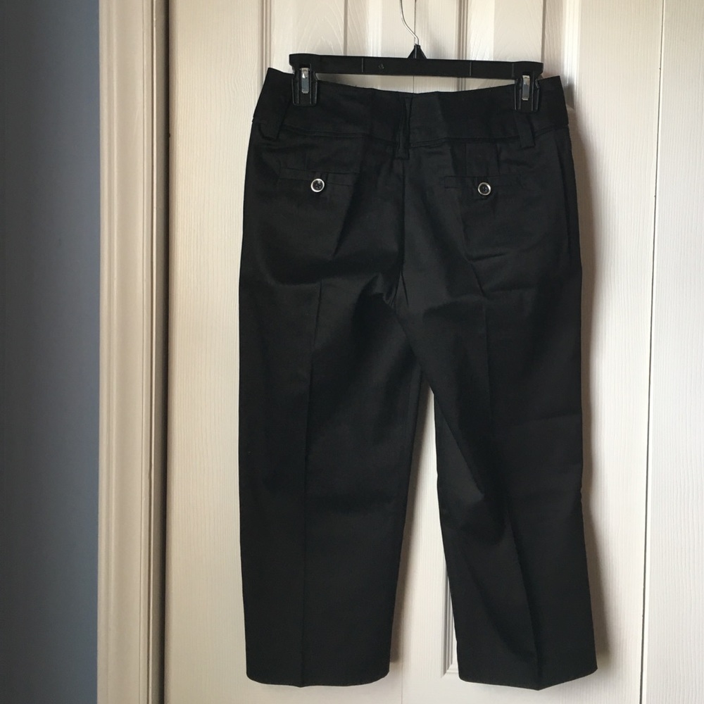 New Directions Petite Capri Pants - Picture 4 of 4